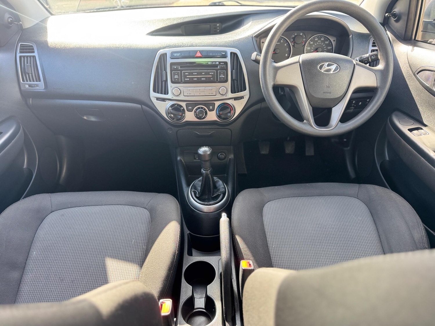 Used Hyundai i20 2012 for sale - 77882515: Photo 20