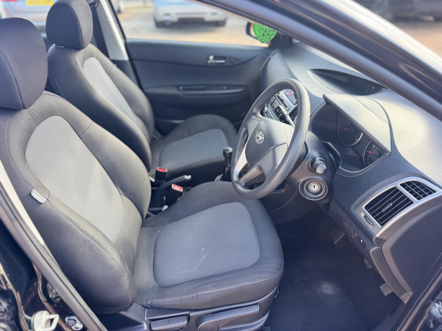 Used Hyundai i20 2012 for sale - 77882515: Photo 21