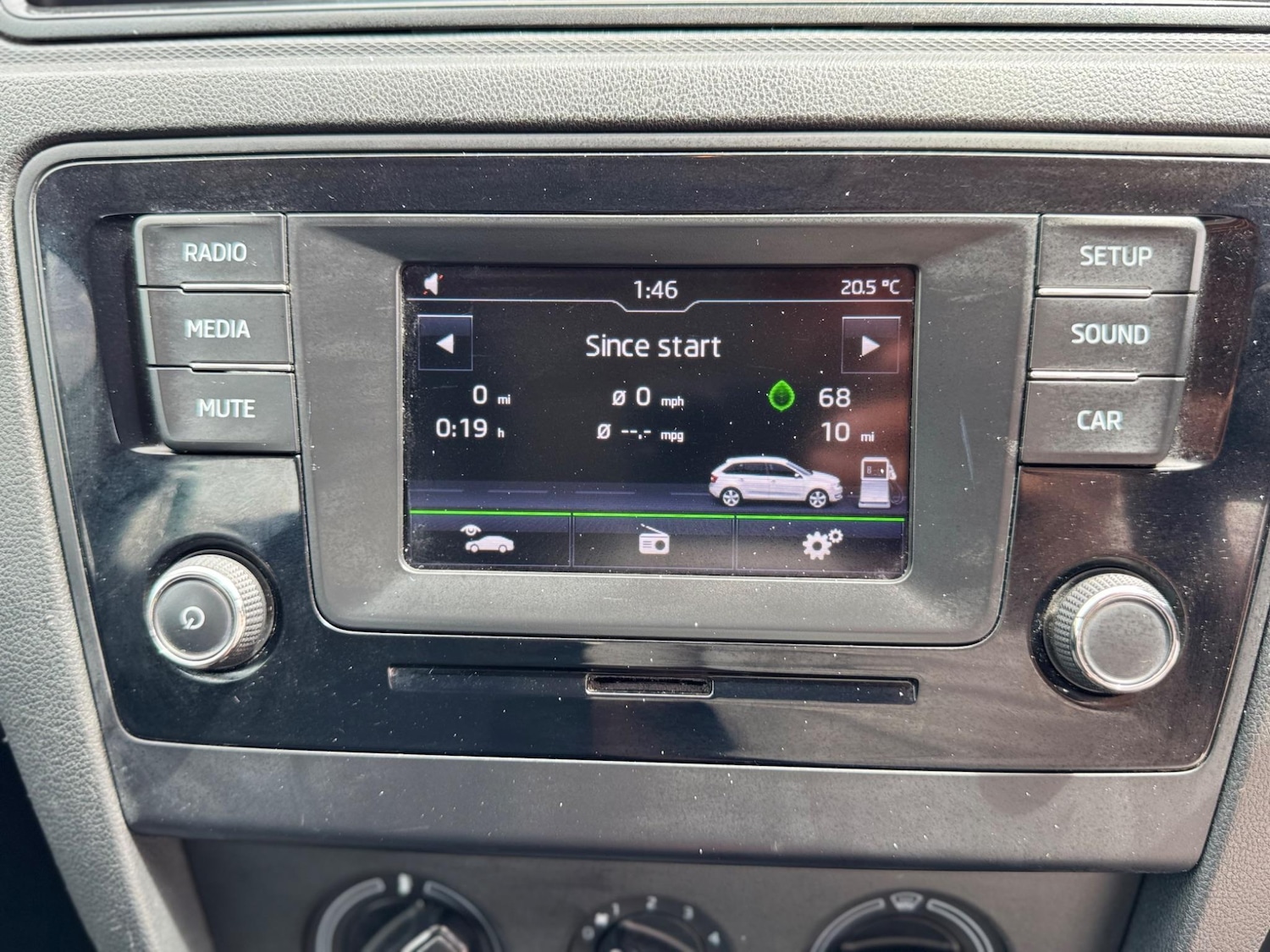 Used Skoda Rapid Spaceback 2016 for sale - 76988092: Photo 12