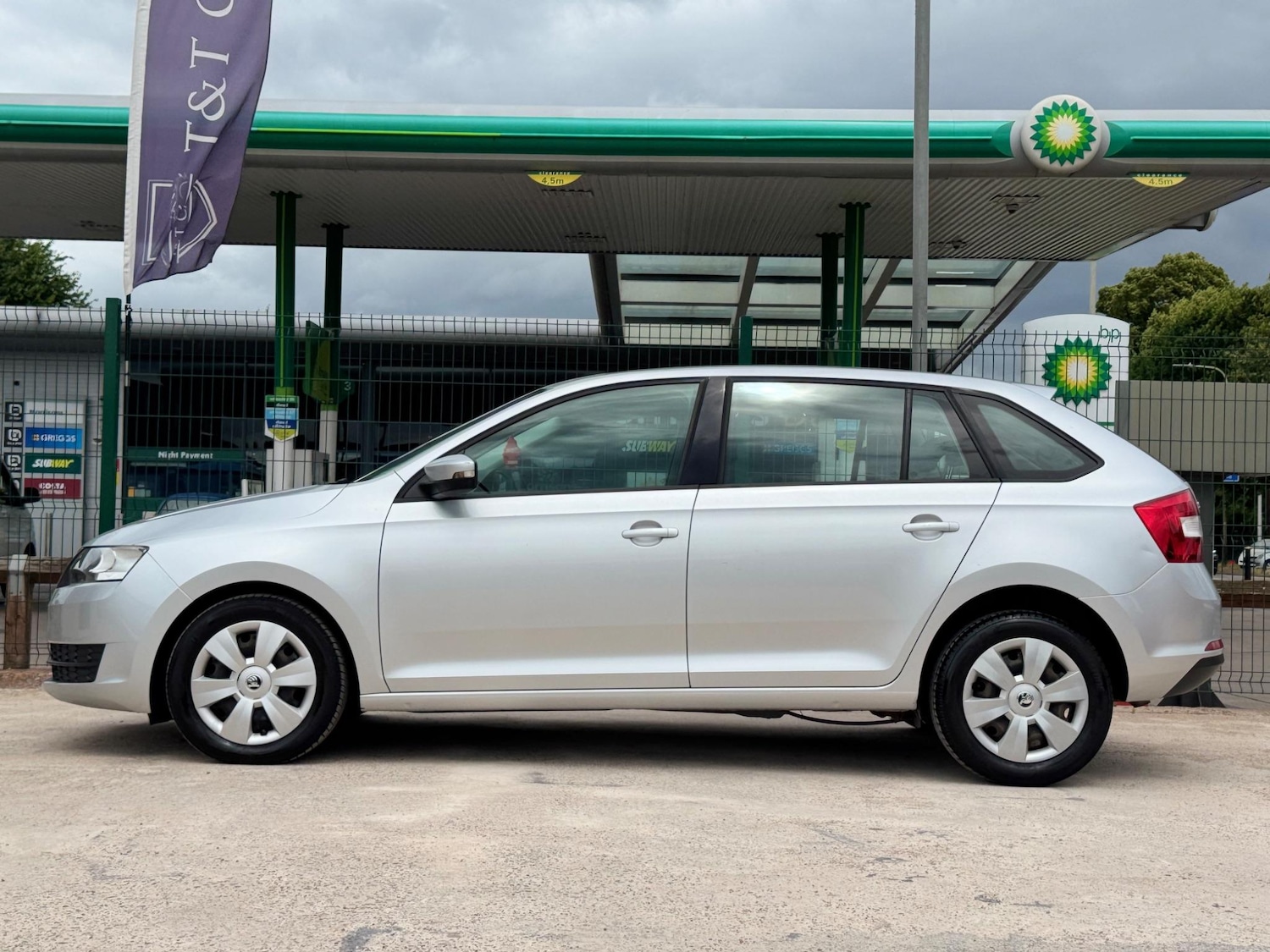 Used Skoda Rapid Spaceback 2016 for sale - 76988092: Photo 28