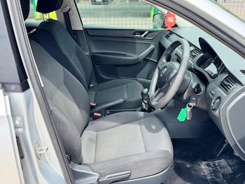 Used Skoda Rapid Spaceback 2016 for sale - 76988092: Photo