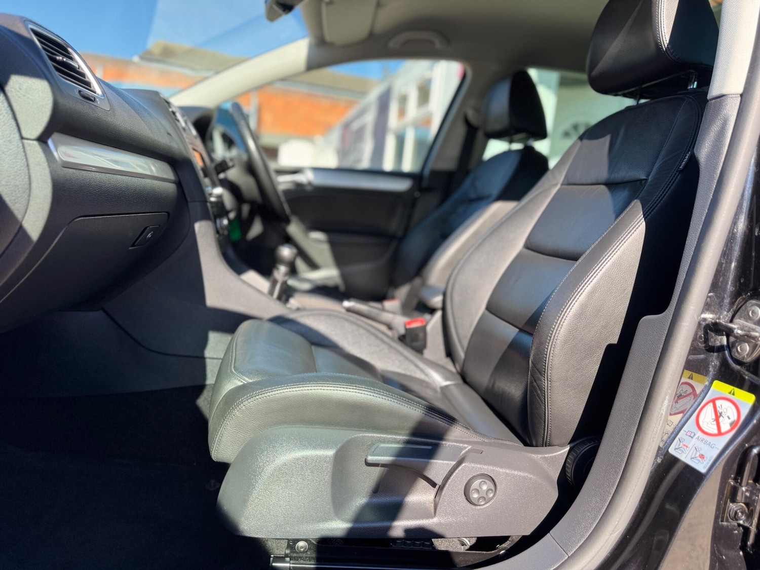 Used Volkswagen Golf 2012 for sale - 78156637: Photo 30