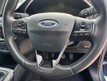 Used Ford Focus 2018 for sale - 76990255: Photo