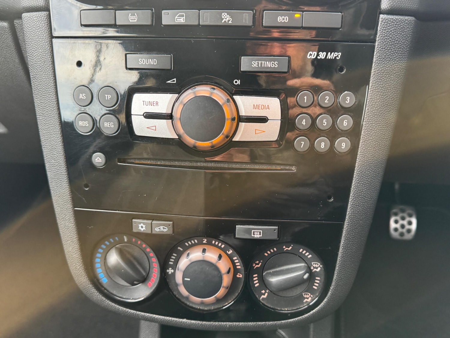 Used Vauxhall Corsa 2015 for sale - 76942367: Photo 35