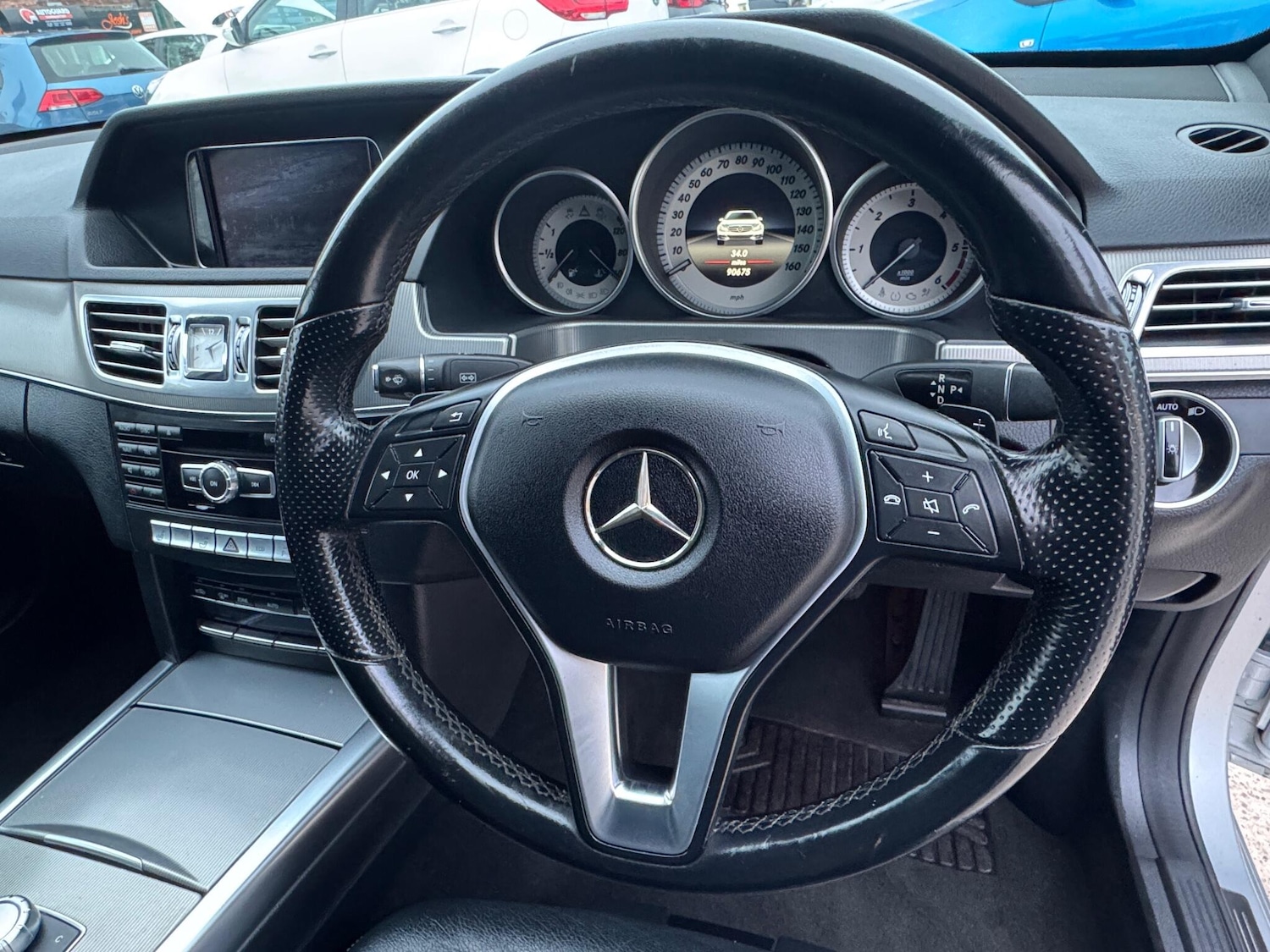 Used Mercedes-Benz E Class 2013 for sale - 76446478: Photo 3