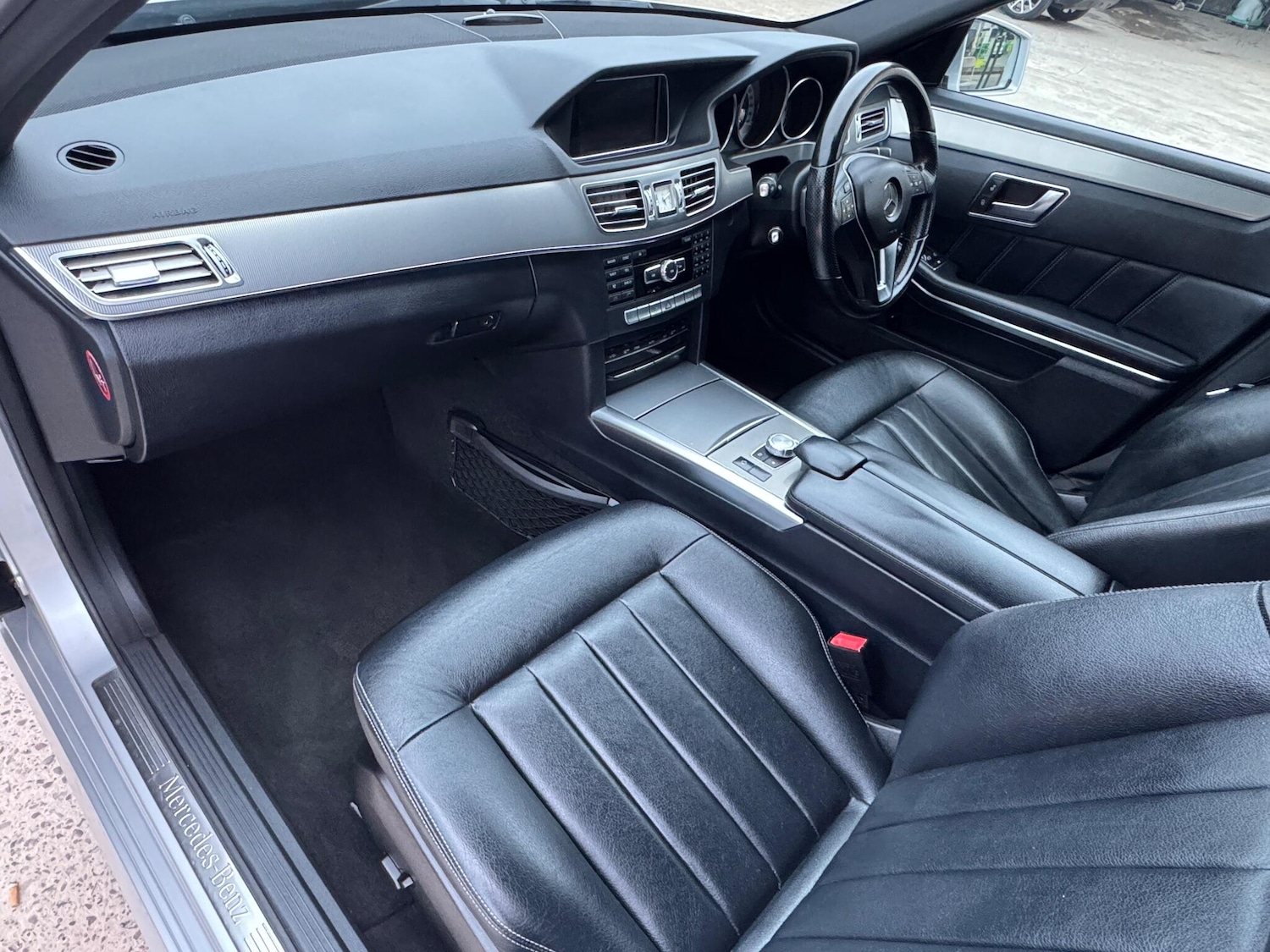 Used Mercedes-Benz E Class 2013 for sale - 76446478: Photo 31