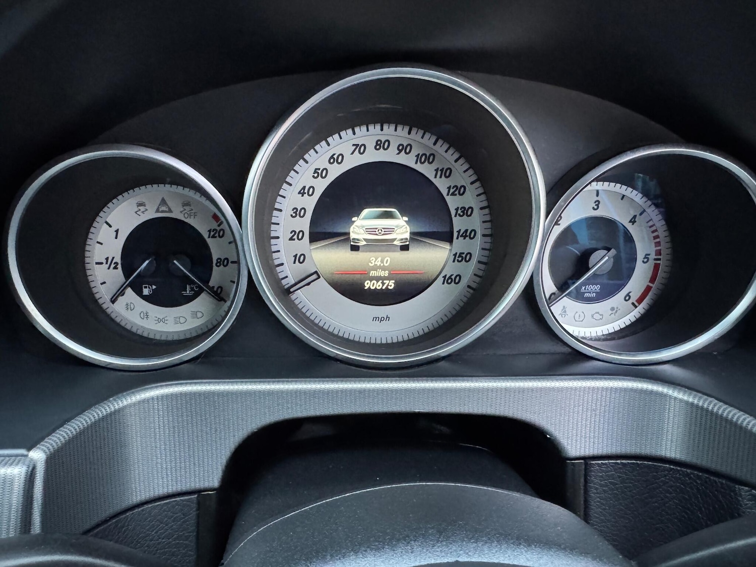 Used Mercedes-Benz E Class 2013 for sale - 76446478: Photo 42