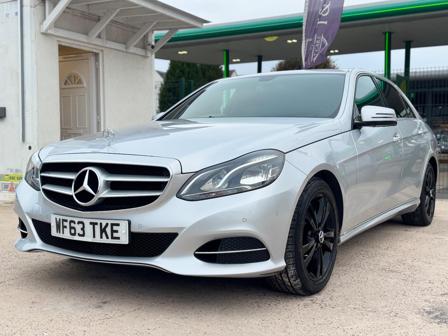 Used Mercedes-Benz E Class 2013 for sale - 76446478: Photo 9