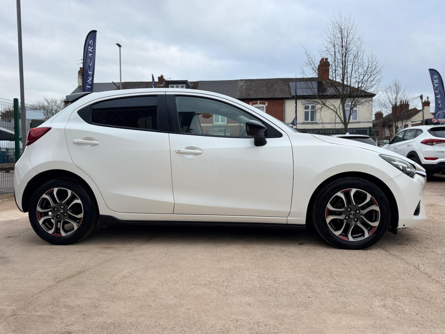 Used Mazda Mazda2 2016 for sale - 78047962: Photo 22