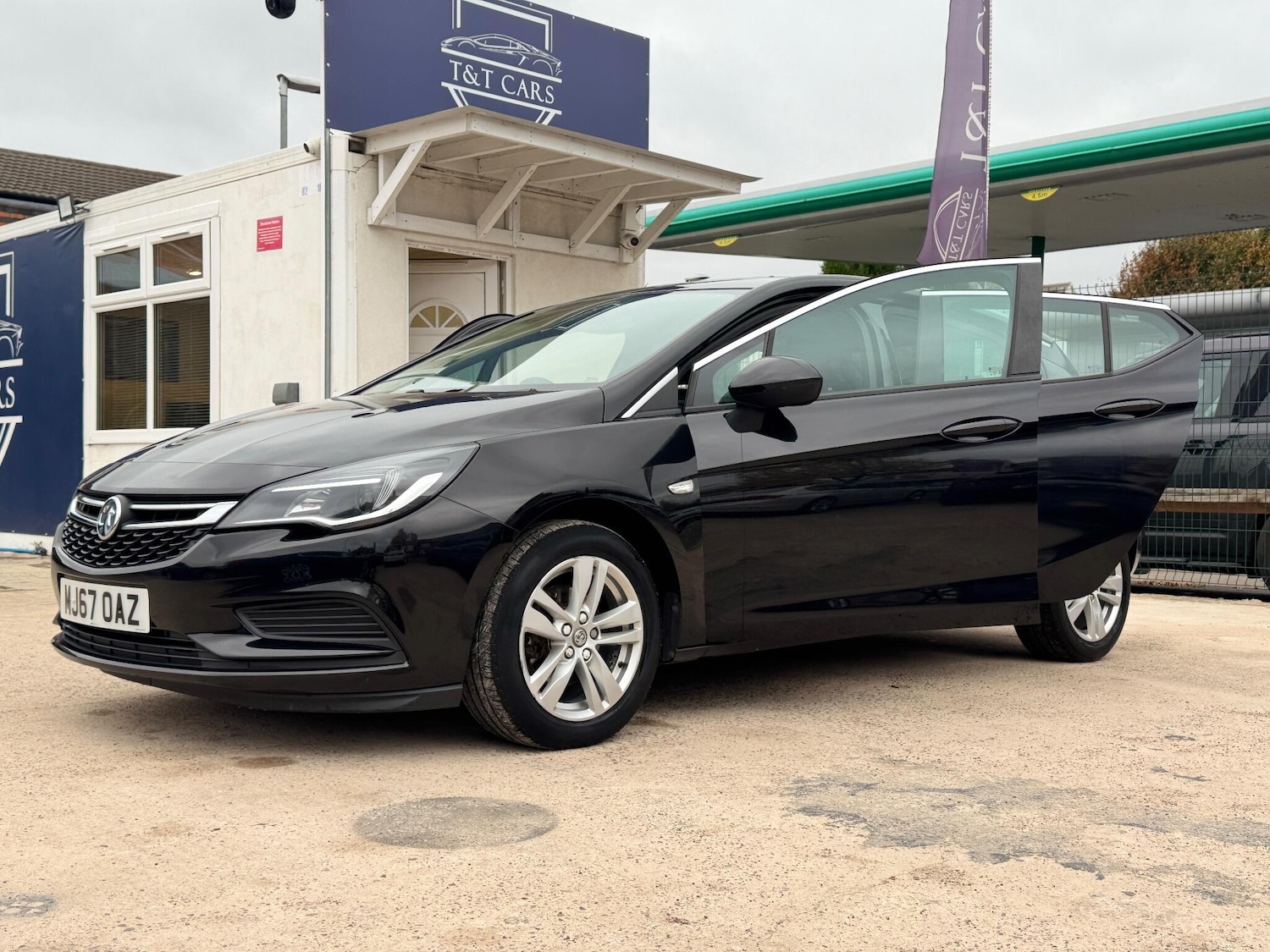 Used Vauxhall Astra 2017 for sale - 76259340: Photo 19