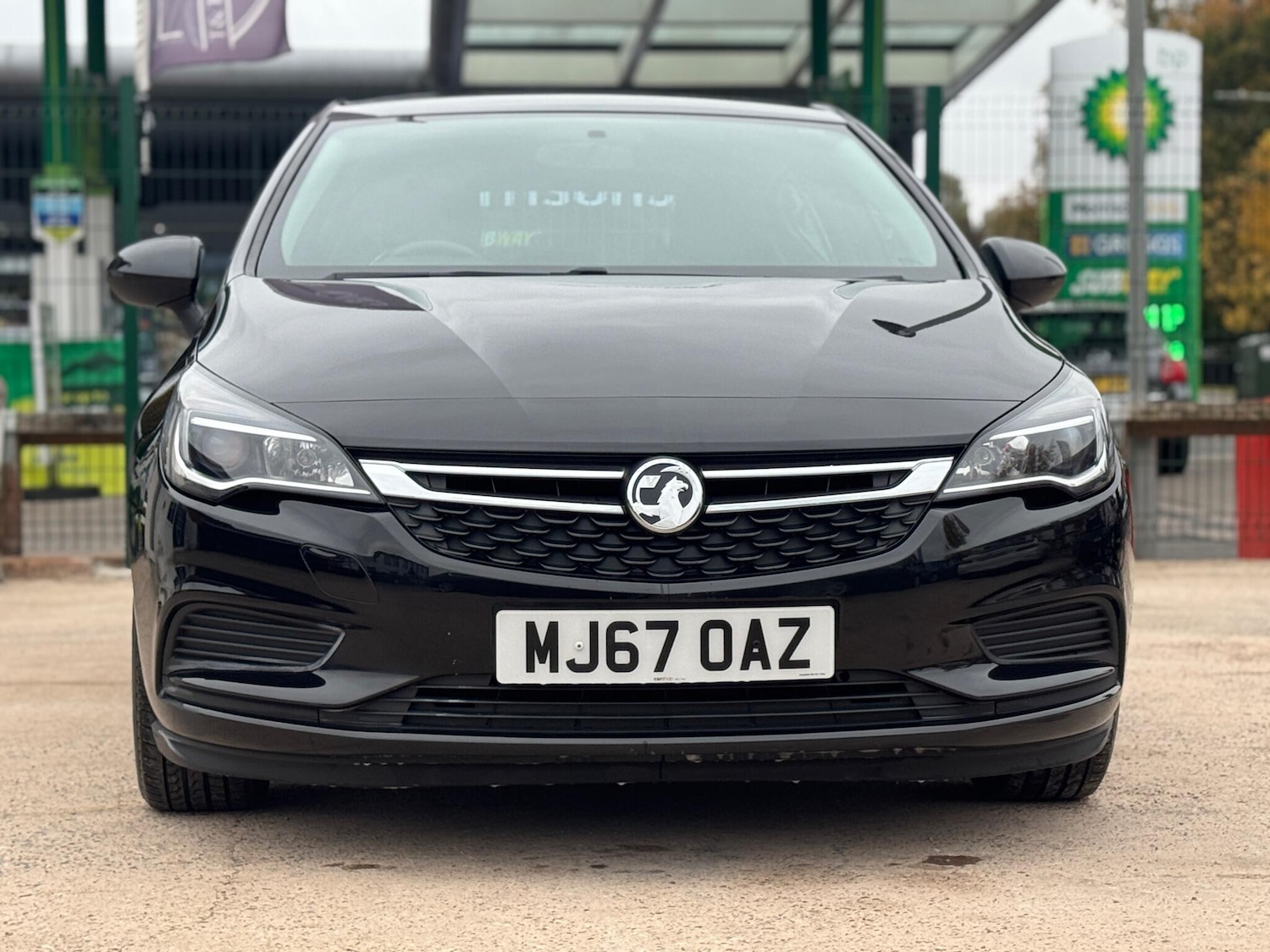 Used Vauxhall Astra 2017 for sale - 76259340: Photo 2