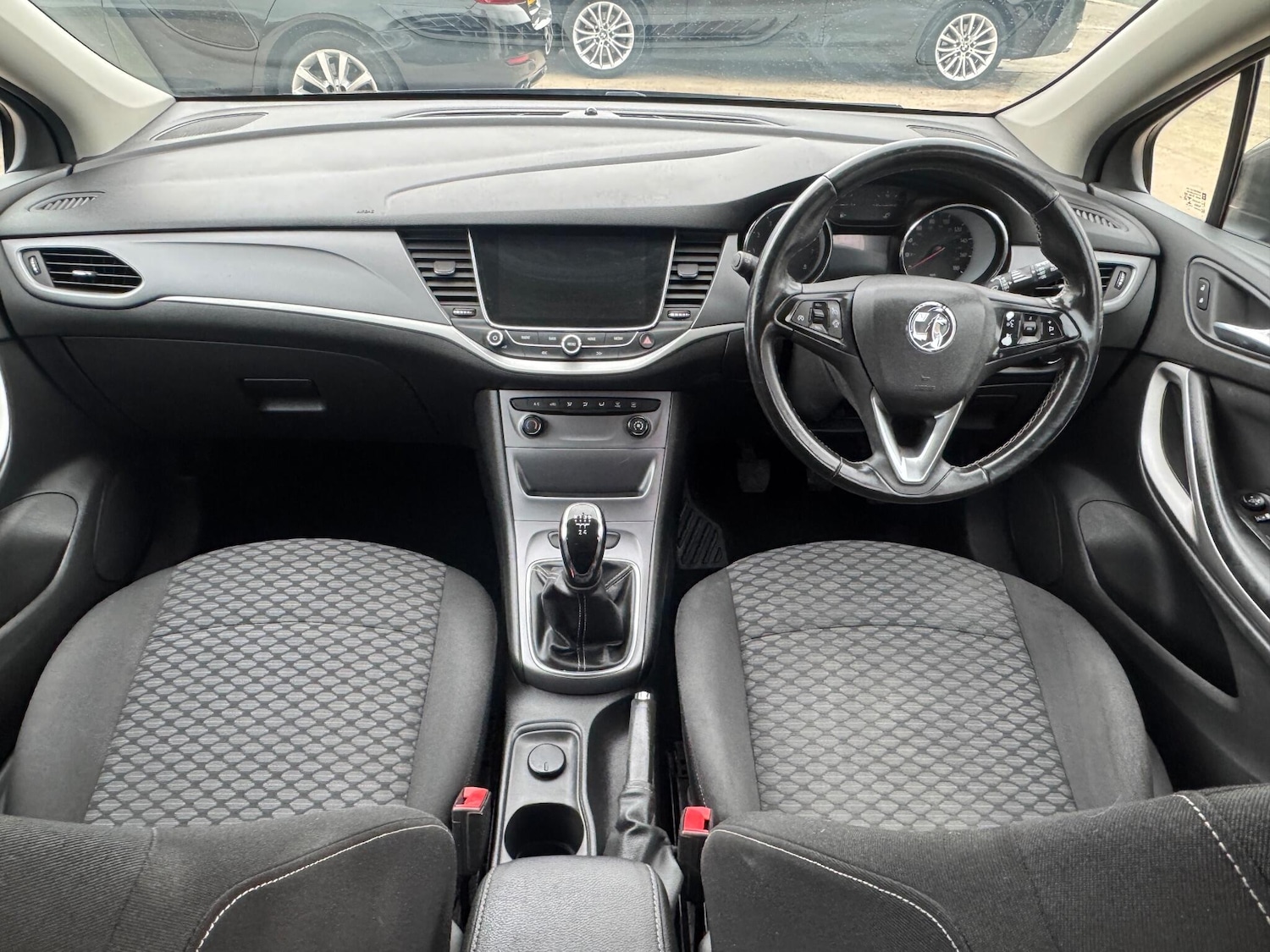 Used Vauxhall Astra 2017 for sale - 76259340: Photo 3