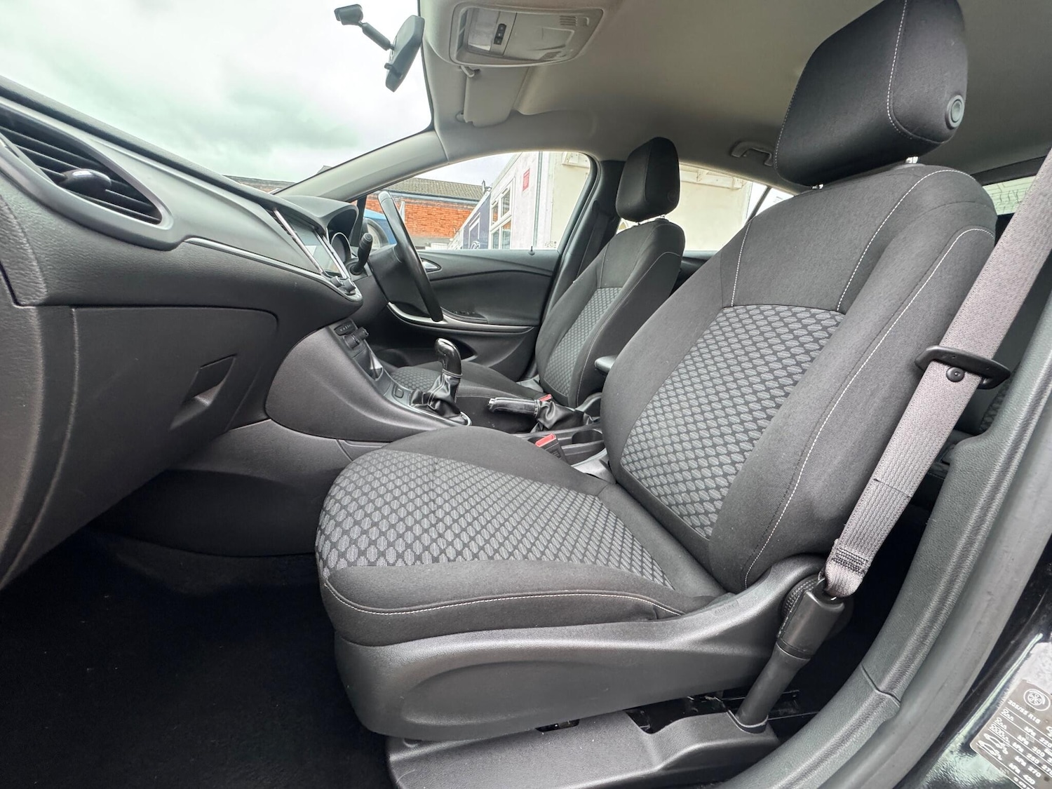 Used Vauxhall Astra 2017 for sale - 76259340: Photo 30