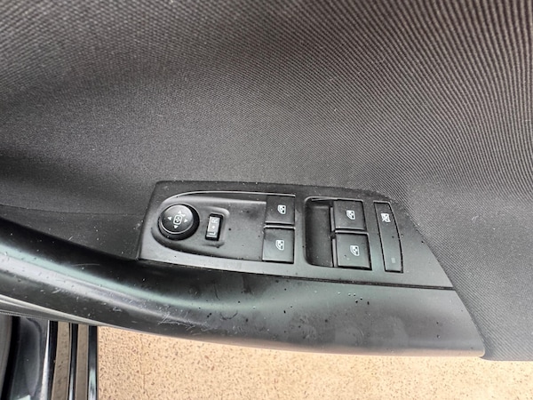 Used Vauxhall Astra 2017 for sale - 76259340: Photo 37