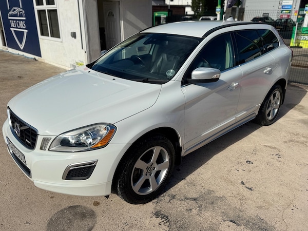Used Volvo XC60 2010 for sale - 76189979: Photo 15