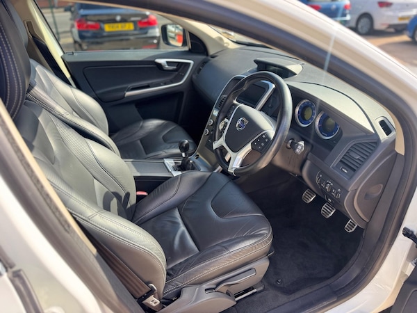 Used Volvo XC60 2010 for sale - 76189979: Photo 27