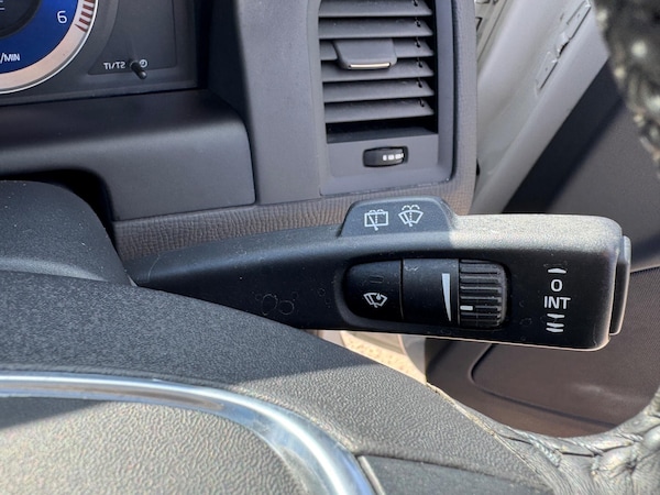 Used Volvo XC60 2010 for sale - 76189979: Photo 40