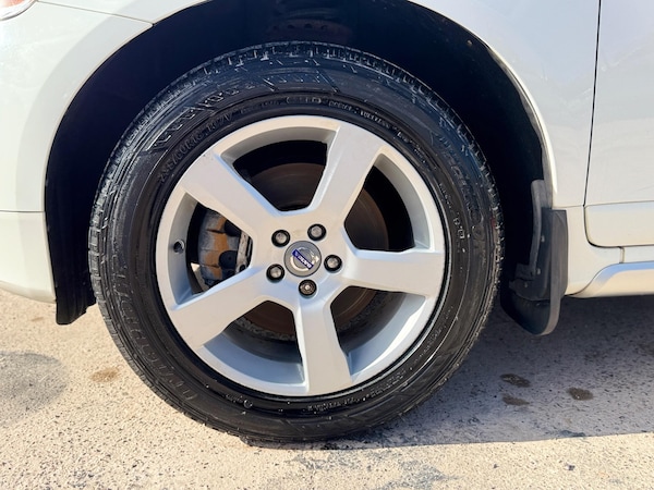 Used Volvo XC60 2010 for sale - 76189979: Photo 45
