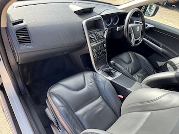 Used Volvo XC60 2010 for sale - 76189979: Photo 4
