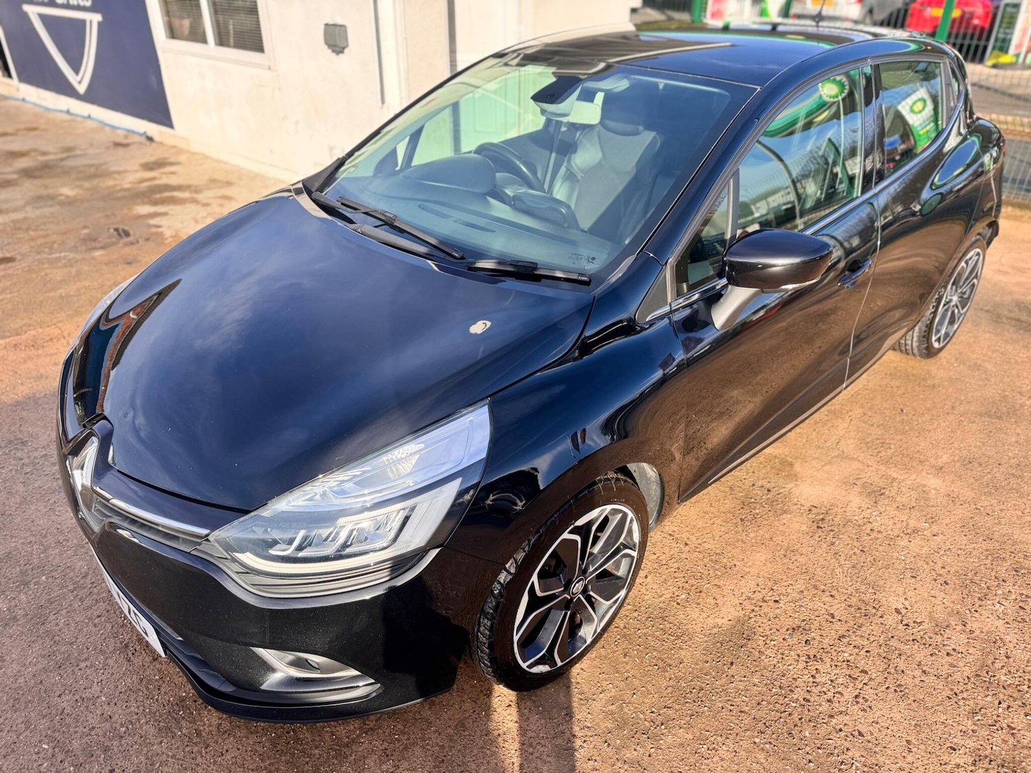 Used Renault Clio 2017 for sale - 77395871: Photo 15