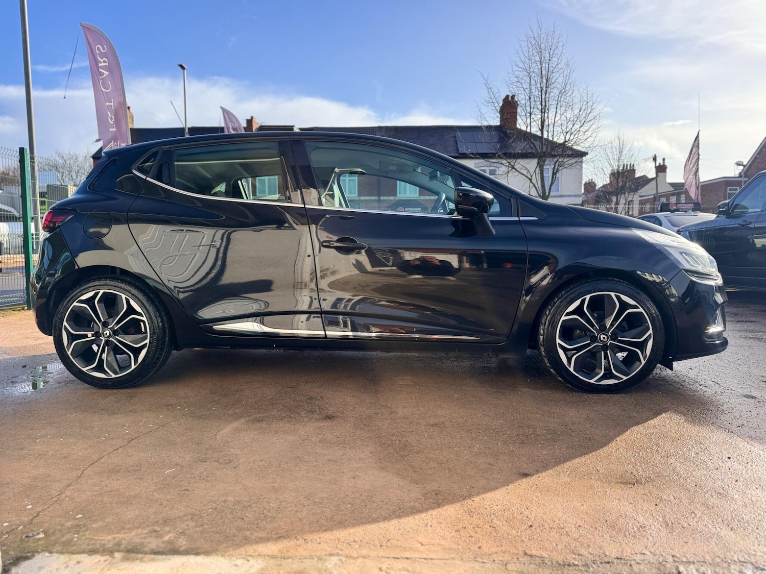 Used Renault Clio 2017 for sale - 77395871: Photo 19