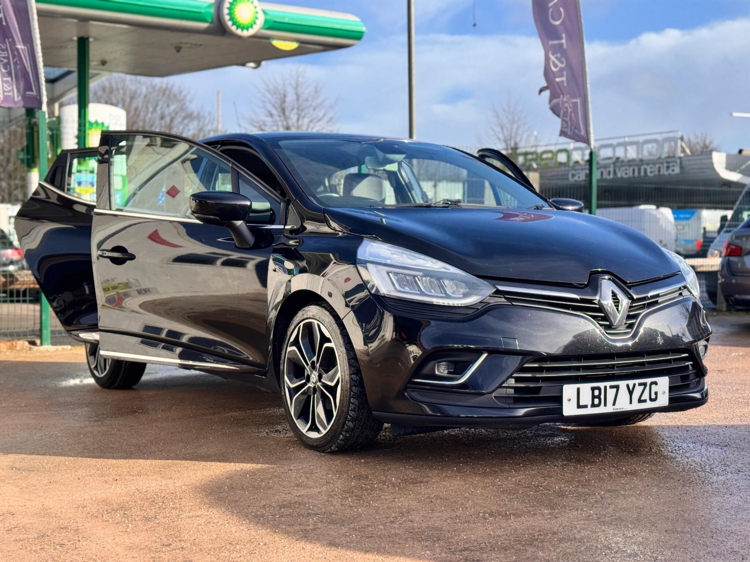 Used Renault Clio 2017 for sale - 77395871: Photo 21
