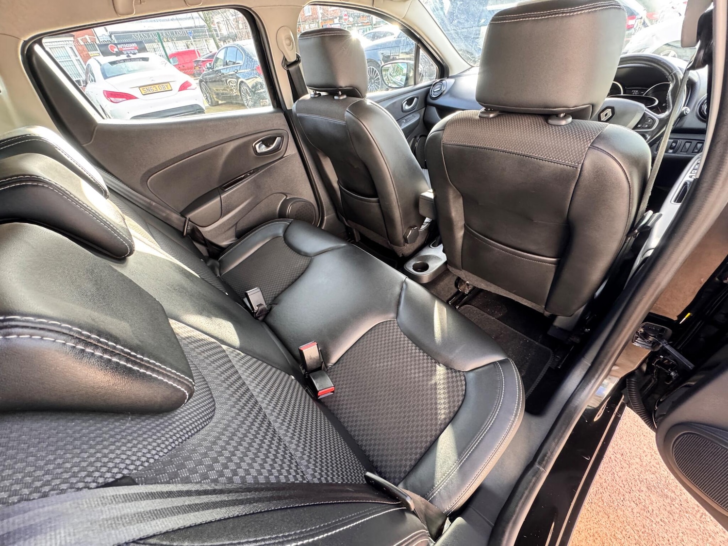 Used Renault Clio 2017 for sale - 77395871: Photo 30