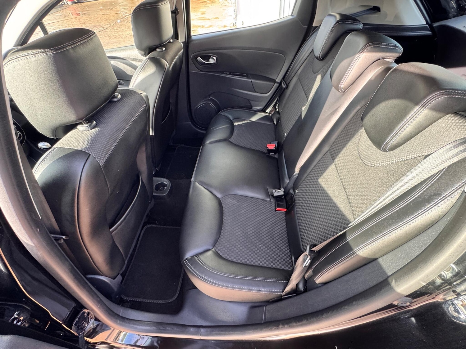 Used Renault Clio 2017 for sale - 77395871: Photo 34