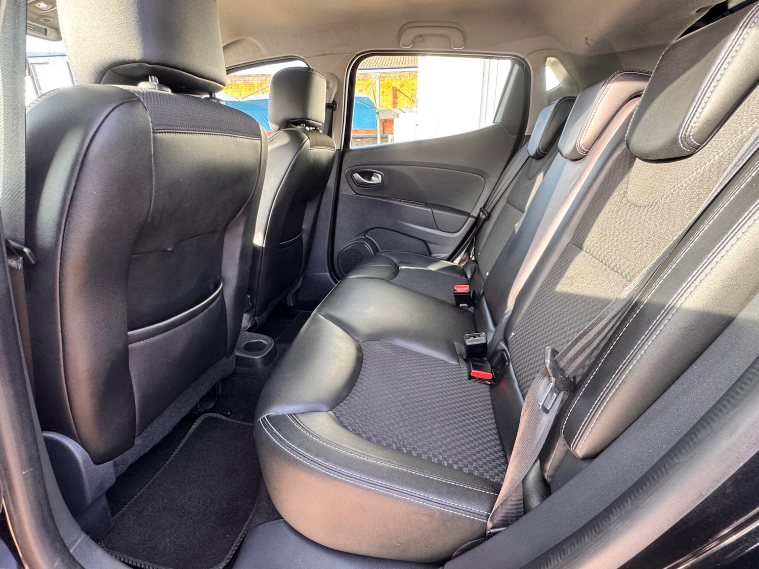 Used Renault Clio 2017 for sale - 77395871: Photo 35