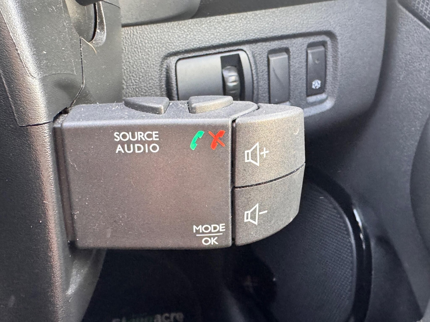 Used Renault Clio 2017 for sale - 77395871: Photo 47