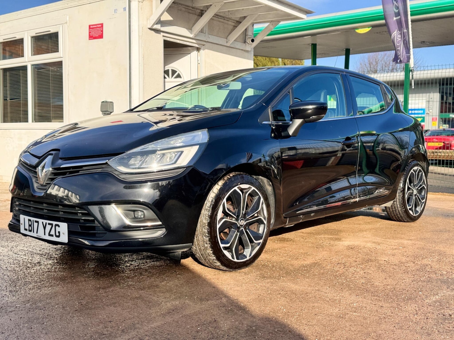 Used Renault Clio 2017 for sale - 77395871: Photo 8