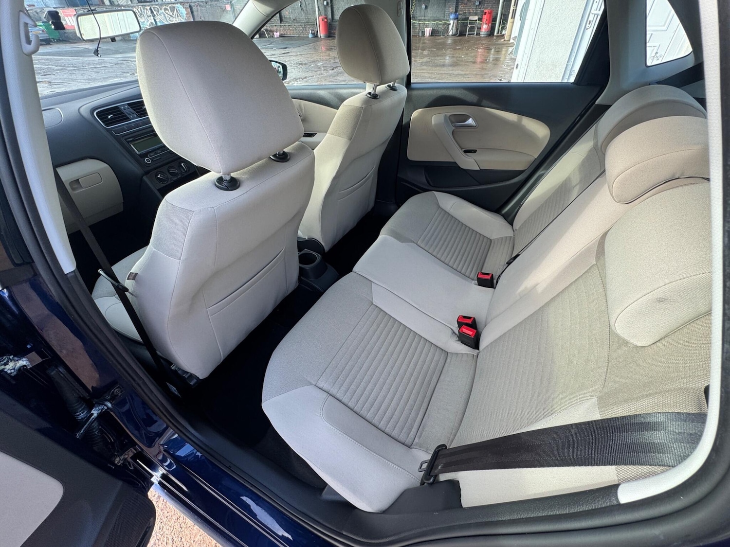 Used Volkswagen Polo 2010 for sale - 76850146: Photo 28