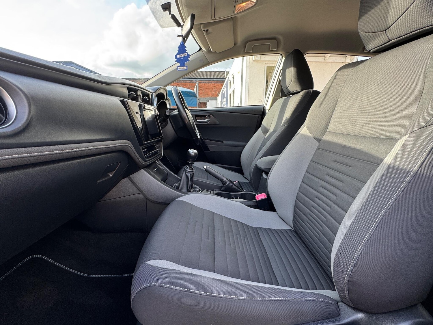Used Toyota Auris 2016 for sale - 76336213: Photo 30