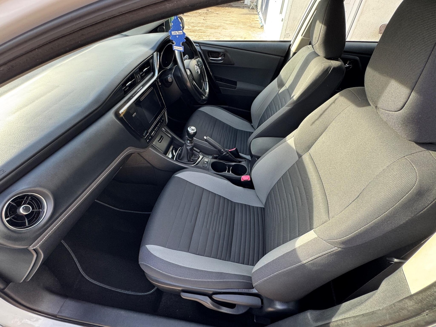 Used Toyota Auris 2016 for sale - 76336213: Photo 34