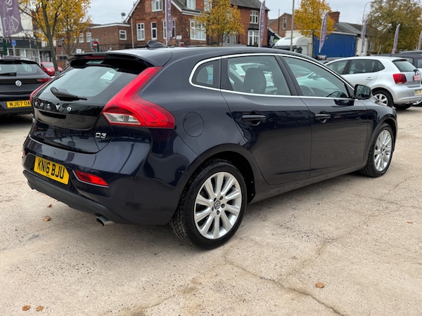 Used Volvo V40 2016 for sale - 76282881: Photo 11