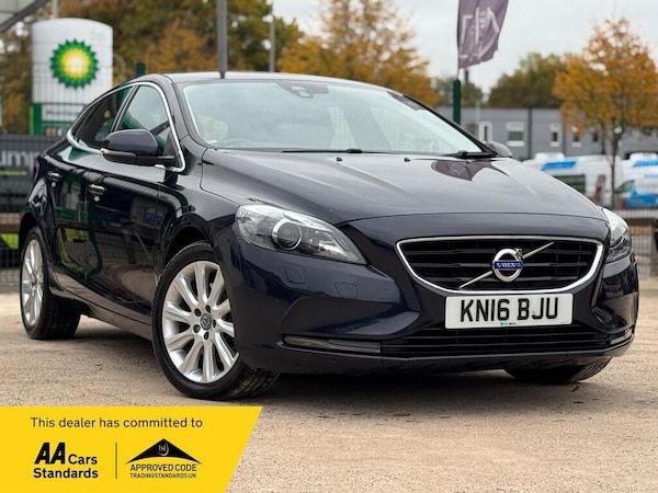 Used Volvo V40 2016 for sale - 76282881: Photo 1