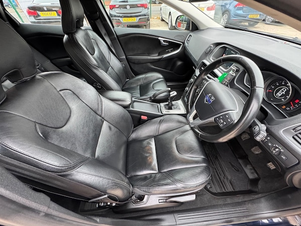 Used Volvo V40 2016 for sale - 76282881: Photo 25