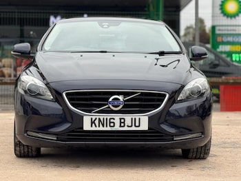 Used Volvo V40 2016 for sale - 76282881: Photo 2