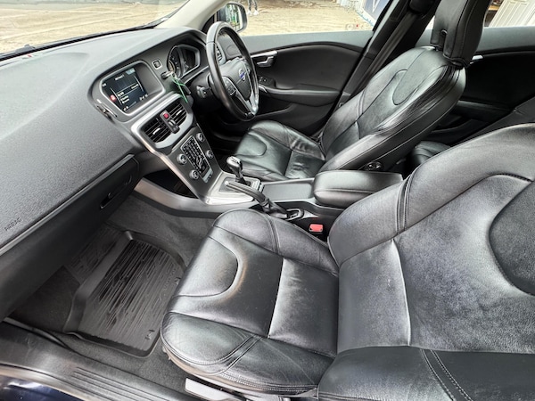 Used Volvo V40 2016 for sale - 76282881: Photo 30