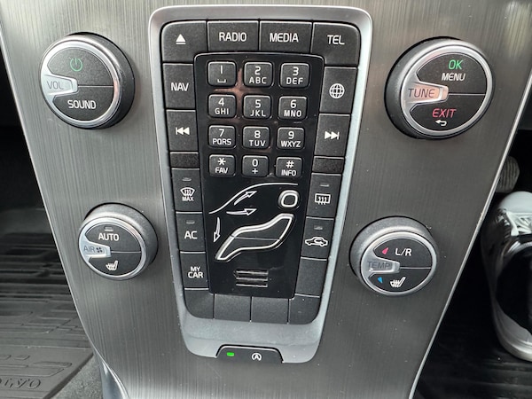 Used Volvo V40 2016 for sale - 76282881: Photo 35