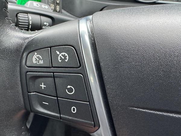 Used Volvo V40 2016 for sale - 76282881: Photo 36