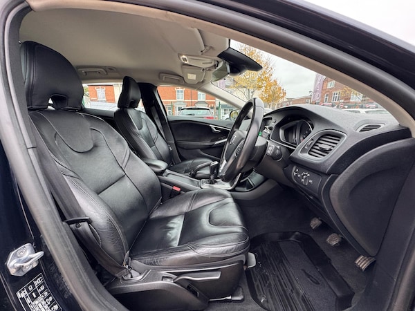 Used Volvo V40 2016 for sale - 76282881: Photo 5