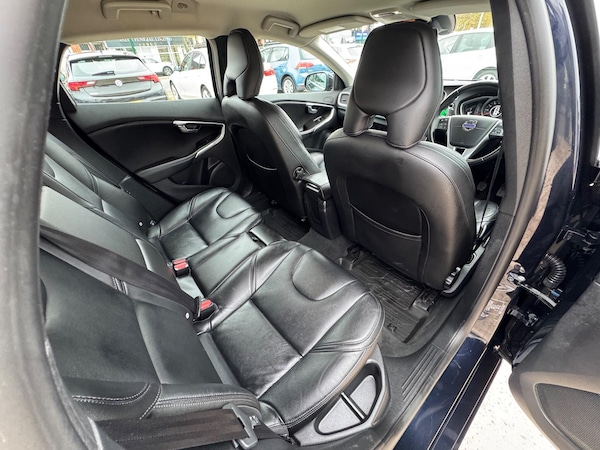 Used Volvo V40 2016 for sale - 76282881: Photo 6