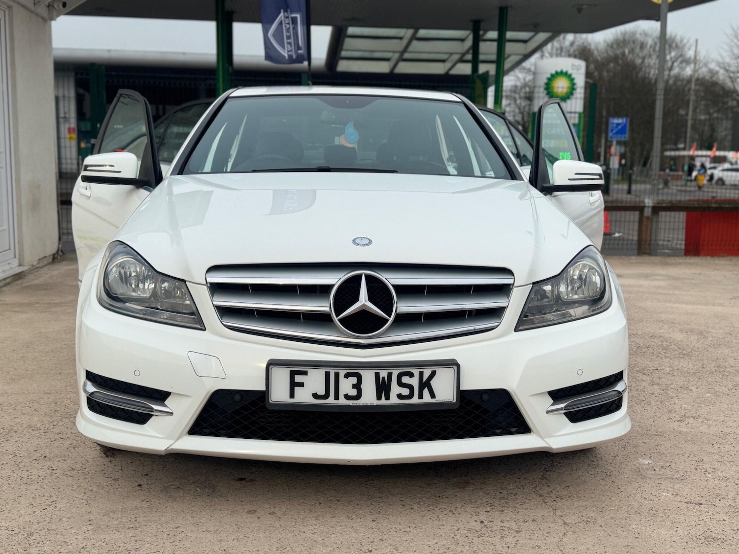 Used Mercedes-Benz C Class 2013 for sale - 77982685: Photo 26