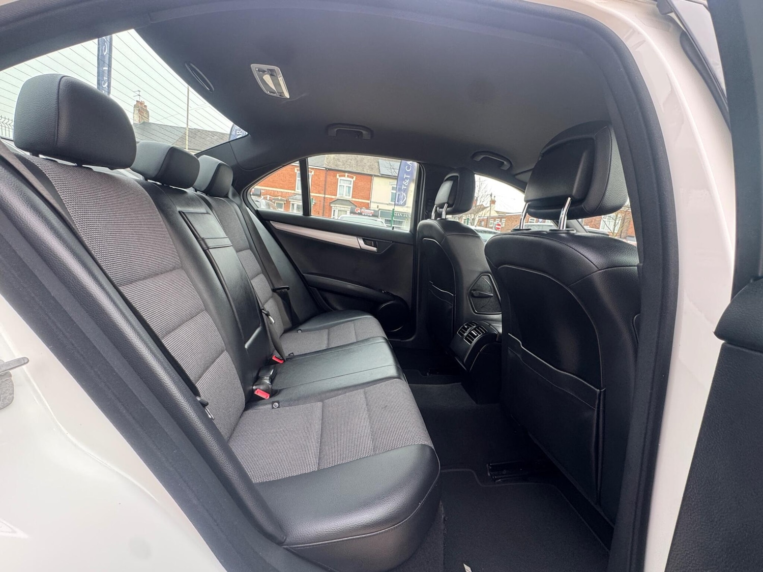 Used Mercedes-Benz C Class 2013 for sale - 77982685: Photo 5