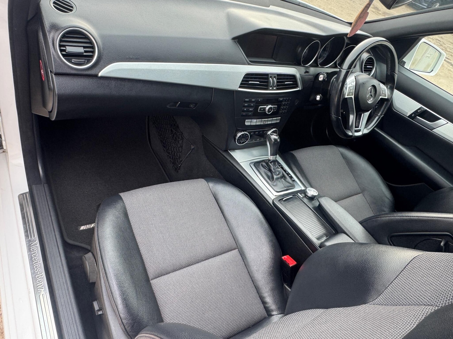 Used Mercedes-Benz C Class 2013 for sale - 77982685: Photo 6