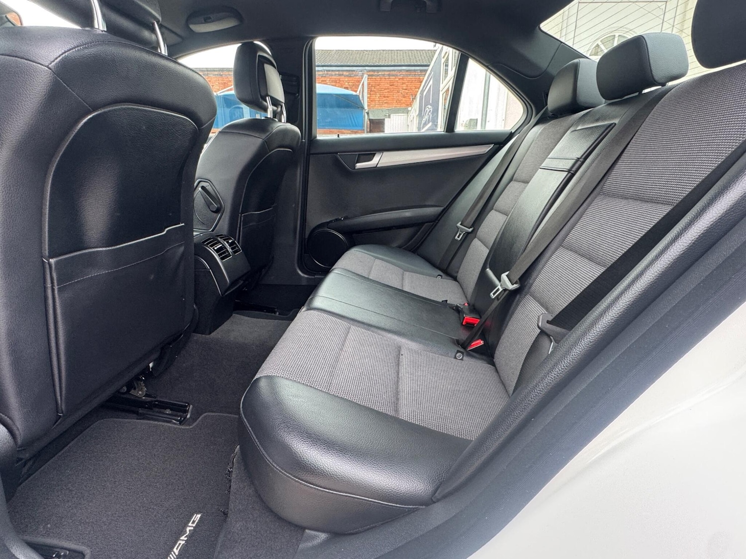 Used Mercedes-Benz C Class 2013 for sale - 77982685: Photo 7