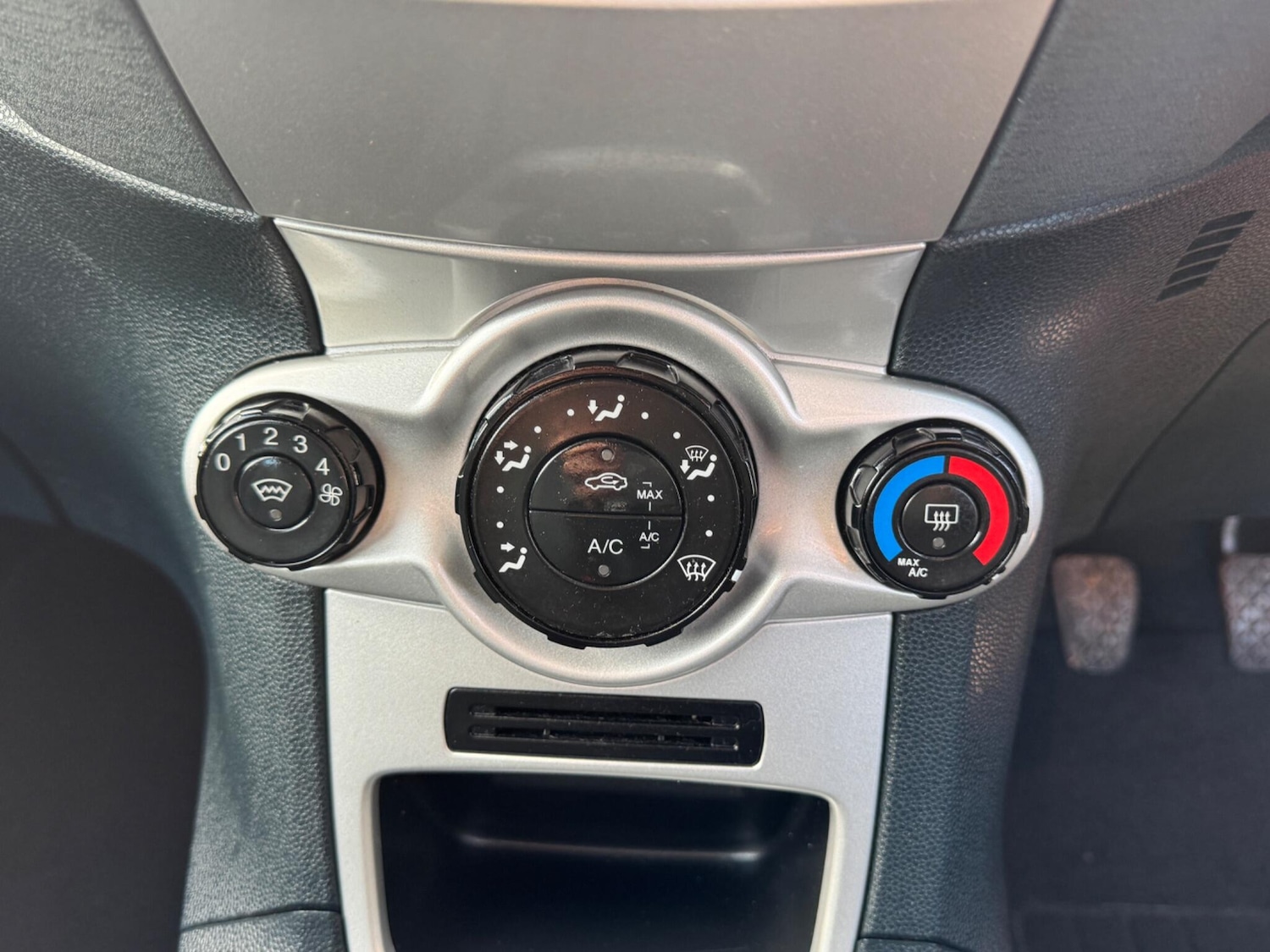 Used Ford Fiesta 2011 for sale - 76701584: Photo 37