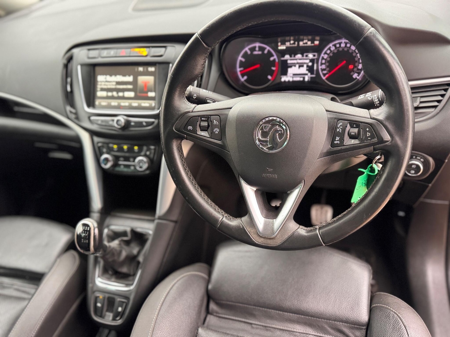 Used Vauxhall Zafira 2017 for sale - 77305851: Photo 4