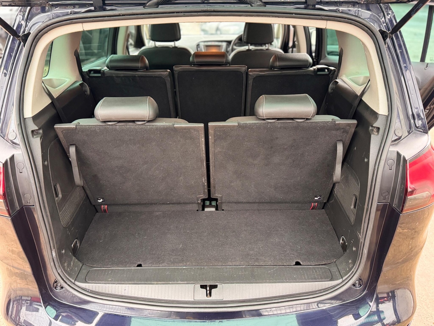 Used Vauxhall Zafira 2017 for sale - 77305851: Photo 40